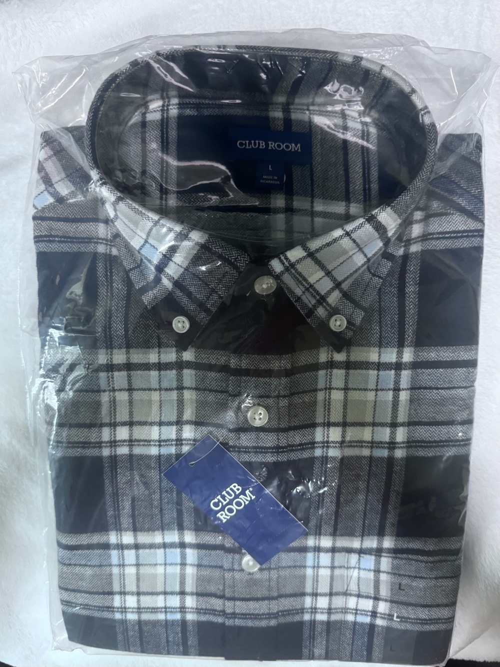 Club Room Men's Flannel Navy & White Plaid Button-Up Shirt - Picture 4 of 4